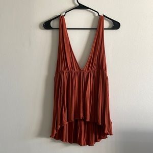 UO Flowy V-Cut Top